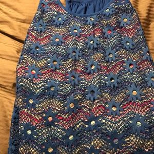 4 women’s size xl tanks